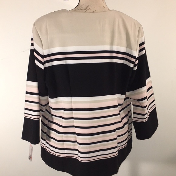 NWT Striped Blazer by Danny and Nicole Size 14W - Picture 3 of 4